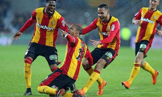 亚博-赛前突围战来临；斯图加特围绕法甲门线救险；球迷炸锅；赛季目标并未改变的简单介绍-亚博